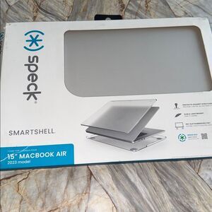 Speck SmartShell Clear Case for 15-inch MacBook Air 2023 Model 156382-1041
